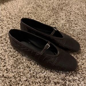 Massimo Dutti Brown Crocodile Pattern Women's Flats